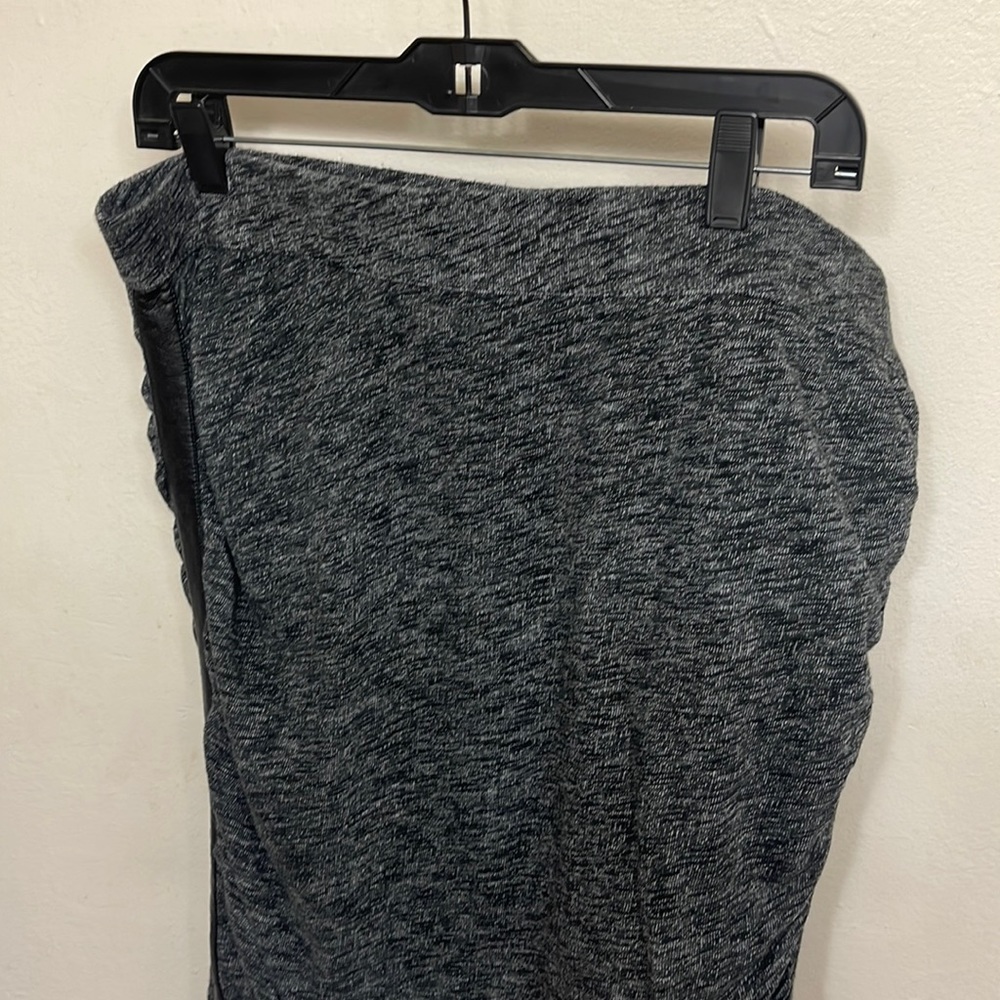 Lane Bryant Women's Pull-on Skirts Size 18 Gray Stretchy Faux Leather Accents